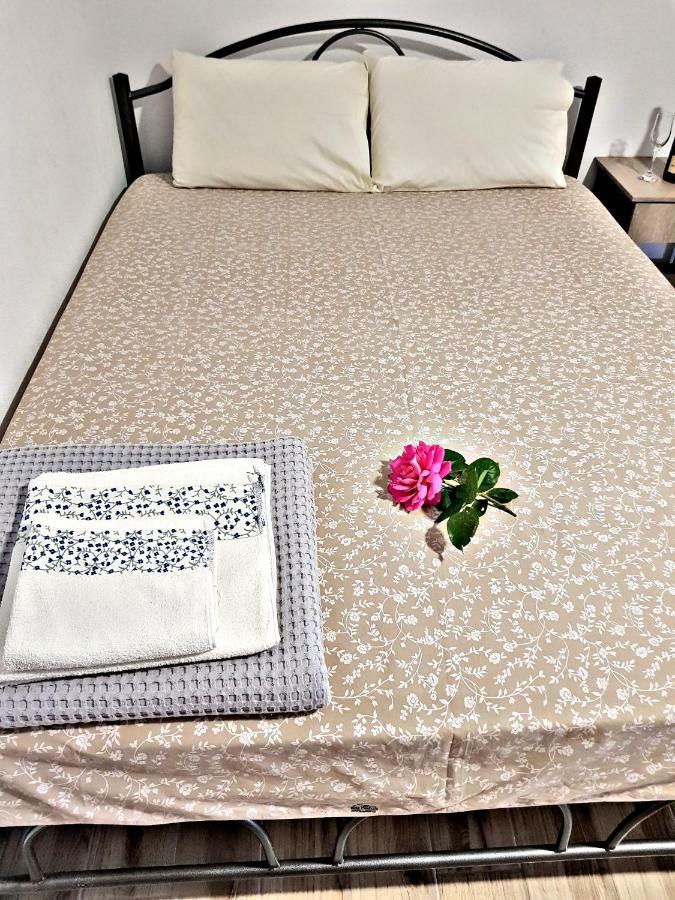 Giannis Apartment Nea Vrasna